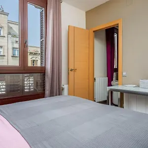 https://one-bedroom-apartment-in-barcelona-city-center.topbarcelonahotels.com